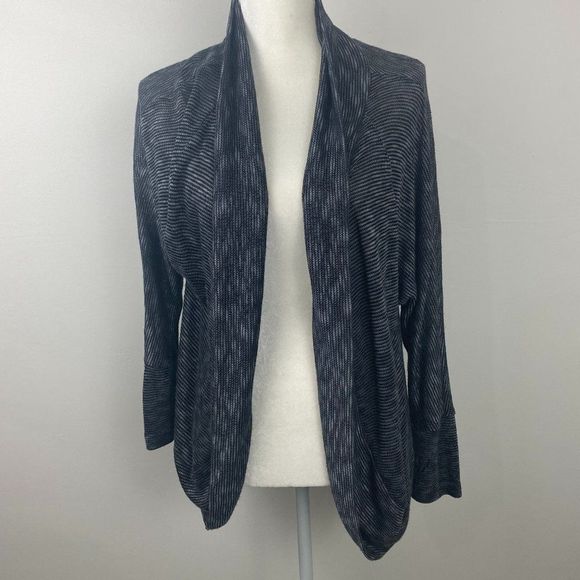 Unity World wear cardigan size M - Picture 1 of 4